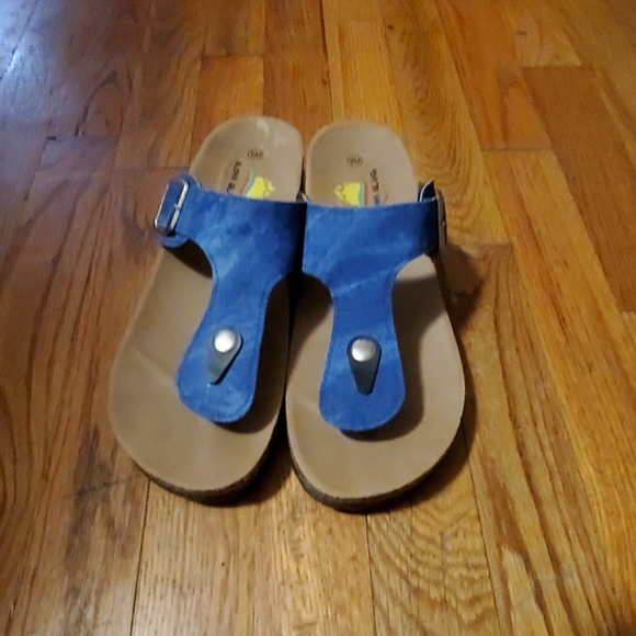 Sandals - Picture 2 of 2